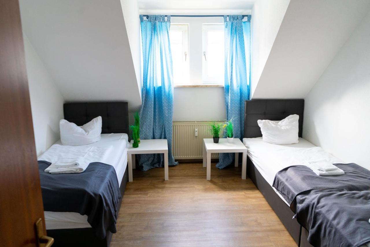 Sunnyhome Monteurwohnungen Und Apartments In Schwandorf Exterior photo